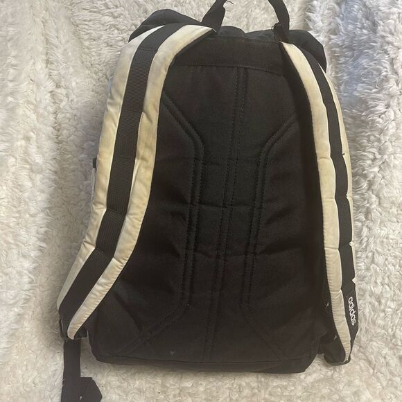 Adidas Black and White Sporty large fabric Backpack with padded back & straps - Picture 6 of 12